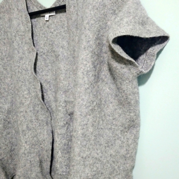 Aritzia Iconic Cape Gray Yak Wool XXS - Picture 10 of 13